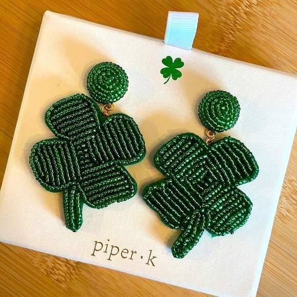 Brand New Piper K Beaded Green Shamrocks St. Patrick’s Day Drop Earrings Irish - Picture 11 of 11